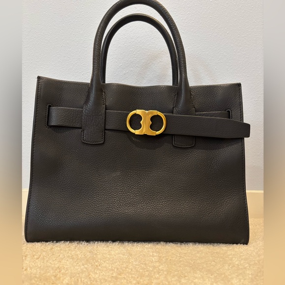 Tory Burch Handbags - Tory Butch black purse.